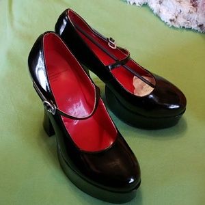 NWT Discontinued Platform Mary Janes
